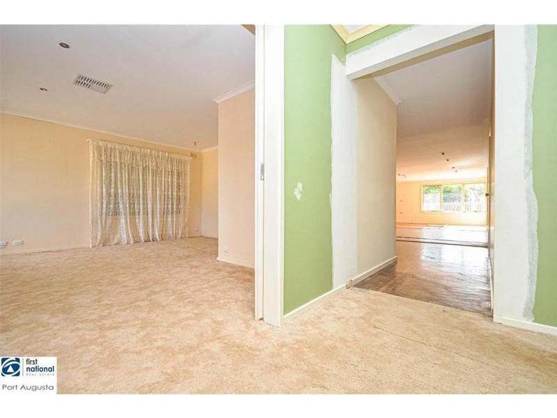 25 Quorn Road, Stirling North SA 5710