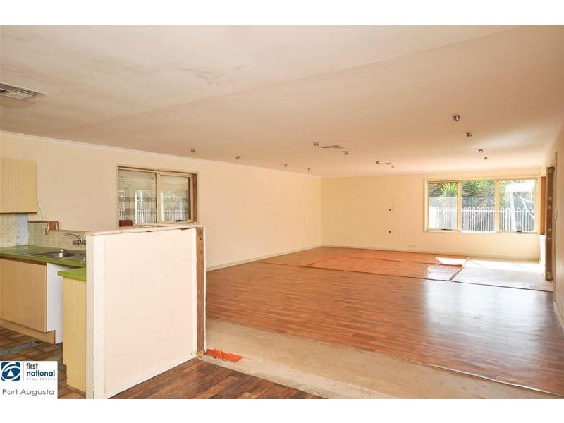 25 Quorn Road, Stirling North SA 5710