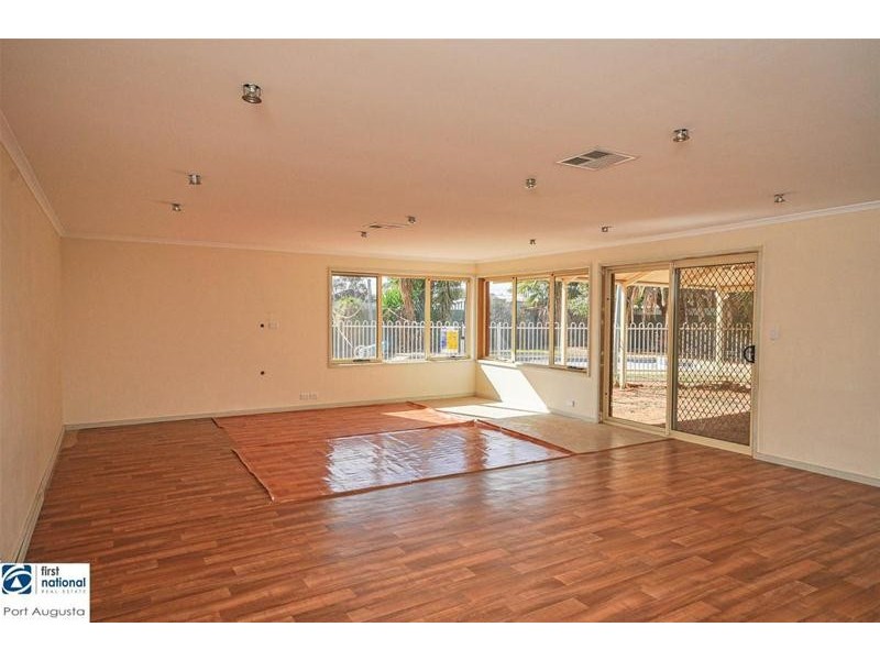 25 Quorn Road, Stirling North SA 5710