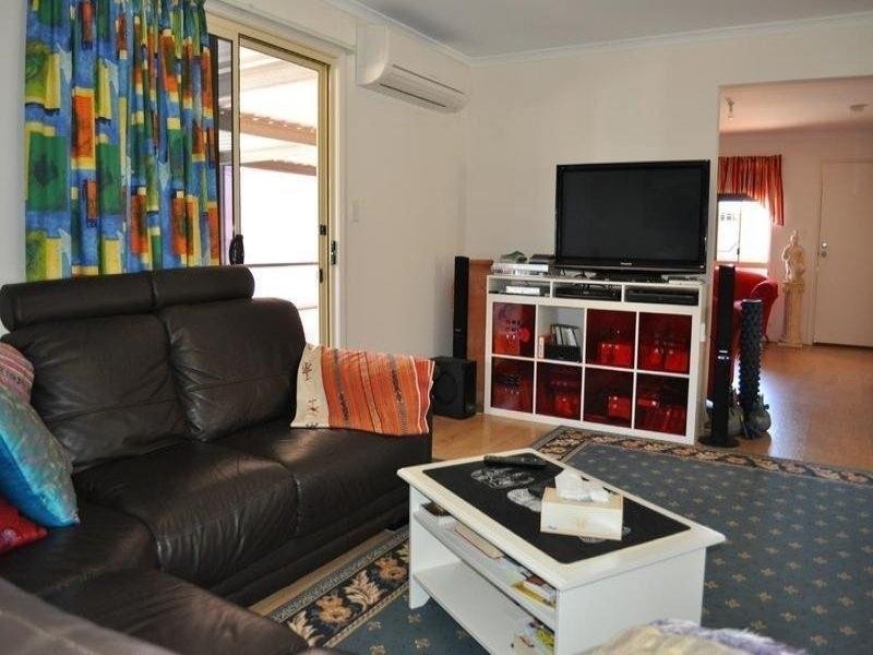 1 Jane Street, Stirling North SA 5710