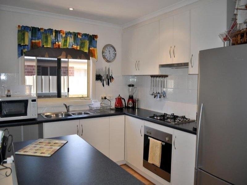 1 Jane Street, Stirling North SA 5710