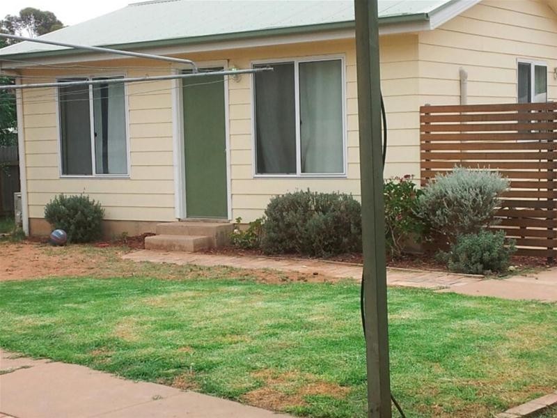 27 Kirwan Crescent, Port Augusta West SA 5700