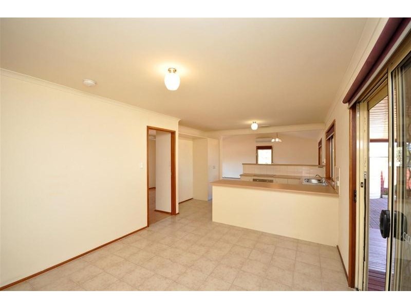 11 Woolundunga Avenue, Stirling North SA 5710