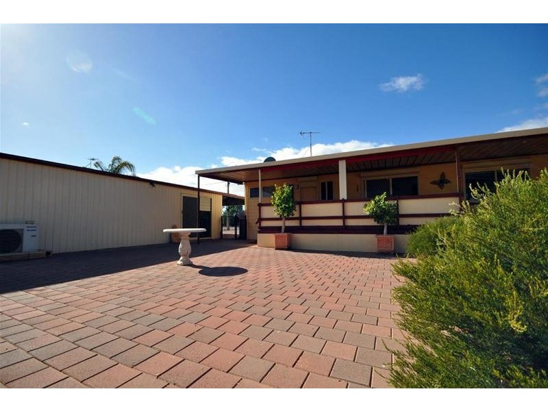 11 Woolundunga Avenue, Stirling North SA 5710