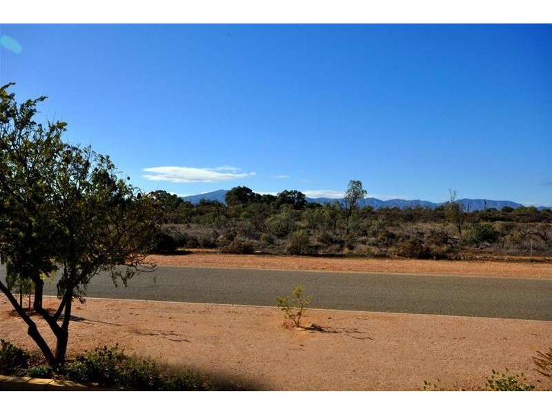 11 Woolundunga Avenue, Stirling North SA 5710