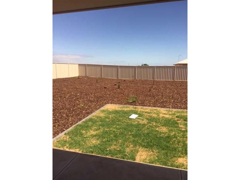 6 McMullen Court, Stirling North SA 5710