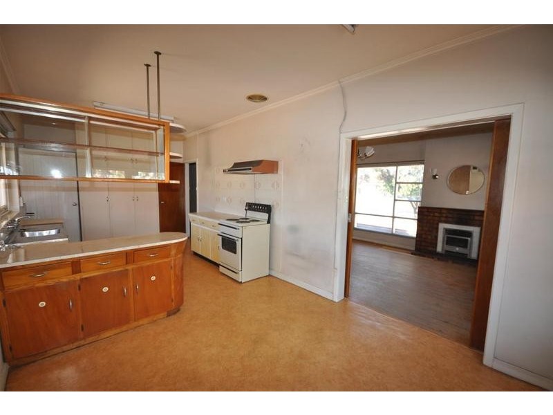 16 Eyre Highway, Port Augusta West SA 5700