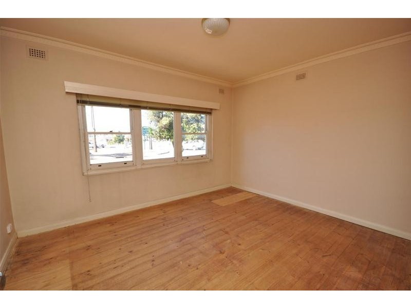 16 Eyre Highway, Port Augusta West SA 5700