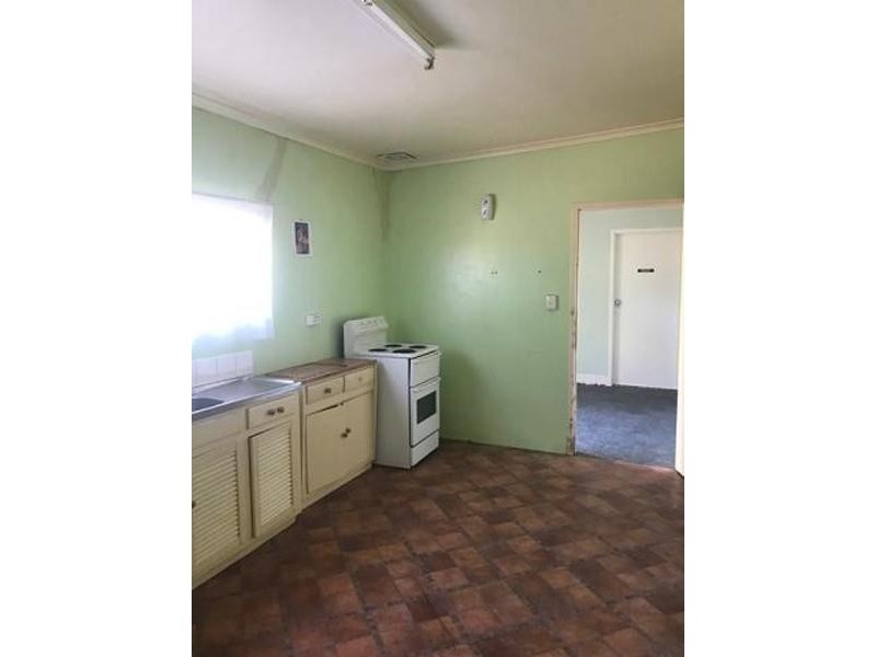 16 Quorn Road, Stirling North SA 5710