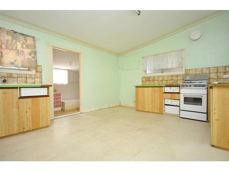 12 Caroona Road, Port Augusta West SA 5700