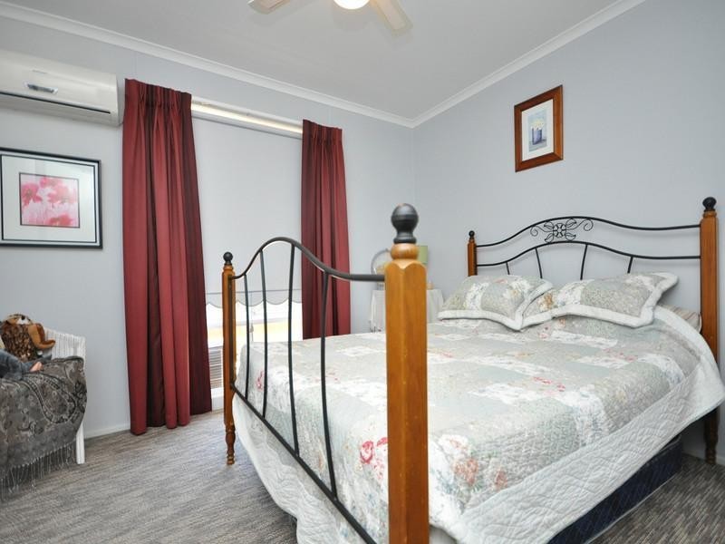 24 Catherine Street, Stirling North SA 5710