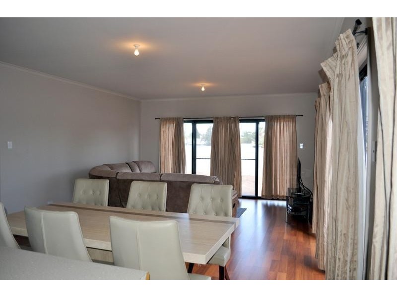 4 Woodroffe Court, Port Augusta West SA 5700