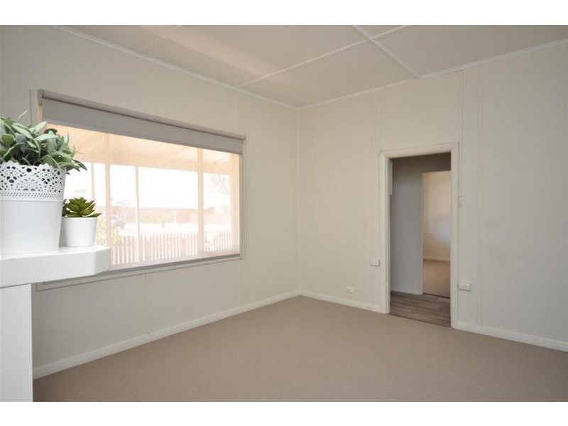 12 Caroona Road, Port Augusta West SA 5700