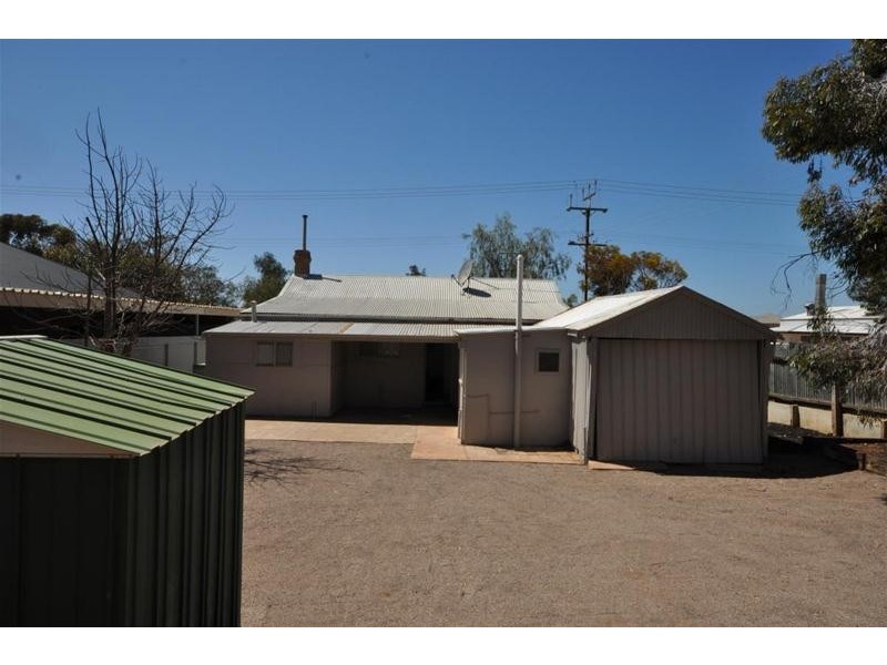12 Caroona Road, Port Augusta West SA 5700