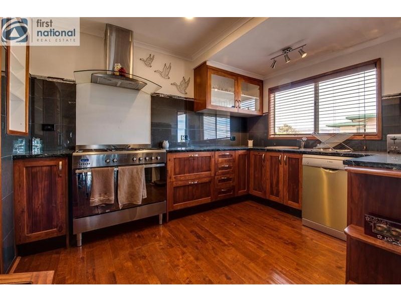 8 The Esplanade, Miranda SA 5700
