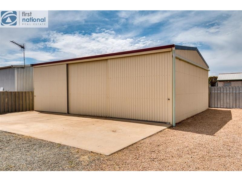 8 The Esplanade, Miranda SA 5700