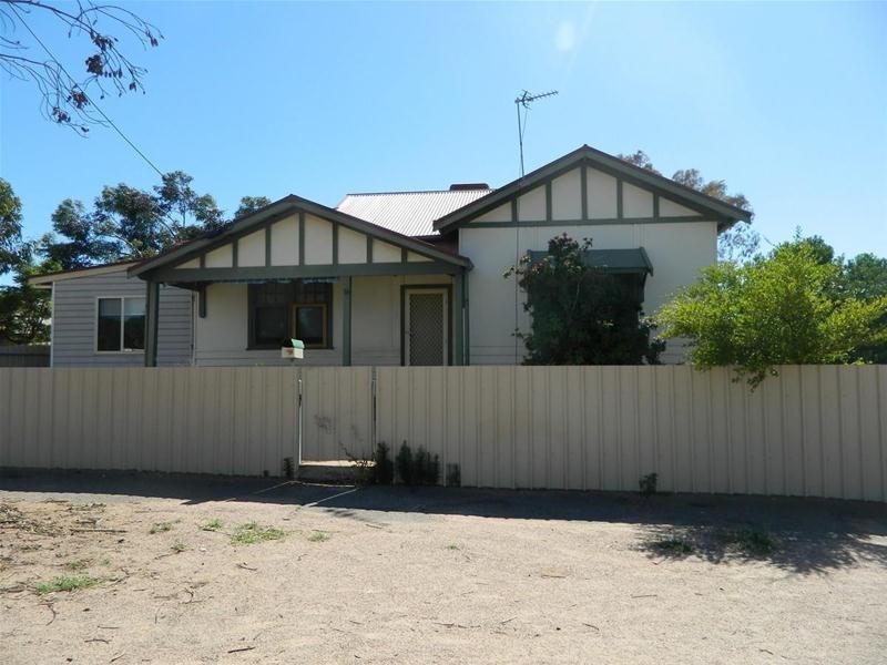 14 Eyre Highway, Port Augusta West SA 5700