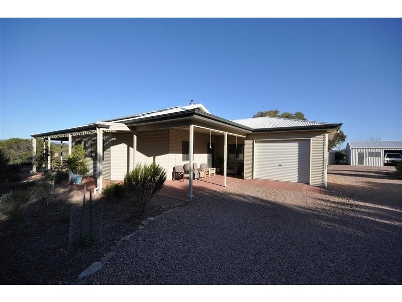 8 Francis Street, Stirling North SA 5710