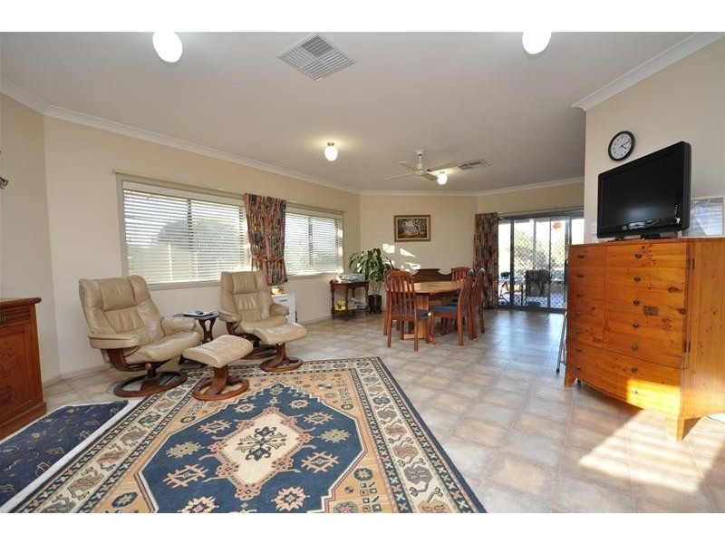 8 Francis Street, Stirling North SA 5710