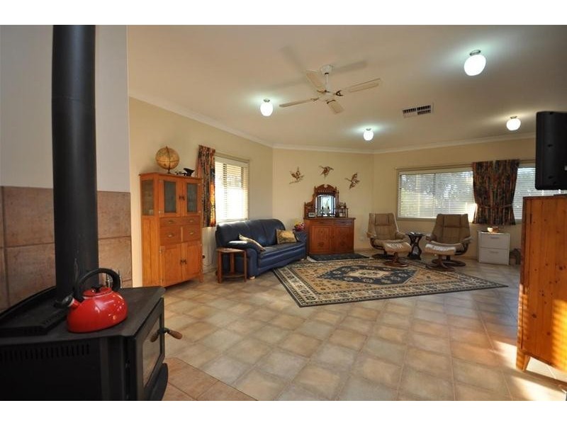 8 Francis Street, Stirling North SA 5710