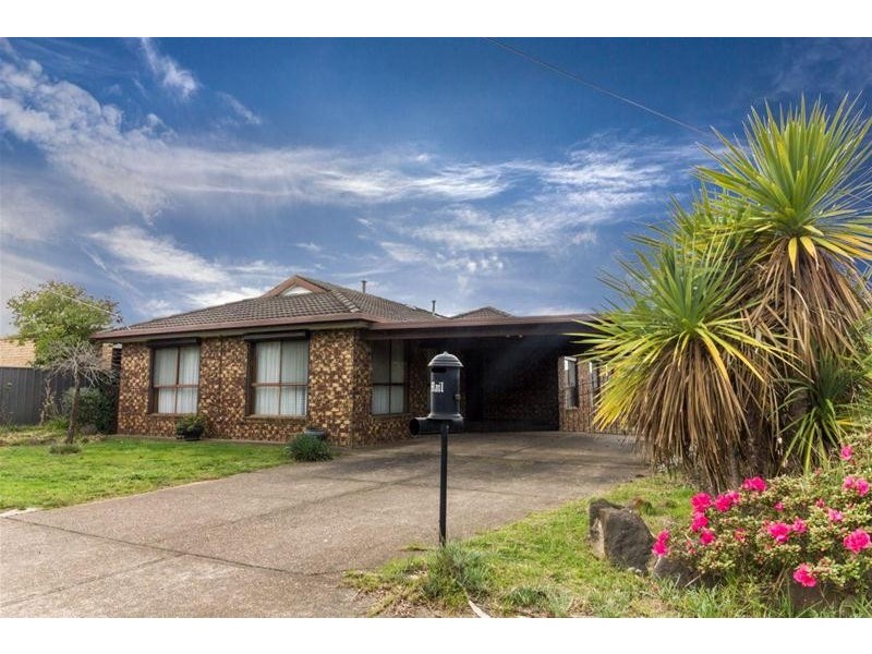 14 ELLERKER Avenue, Ararat VIC 3377