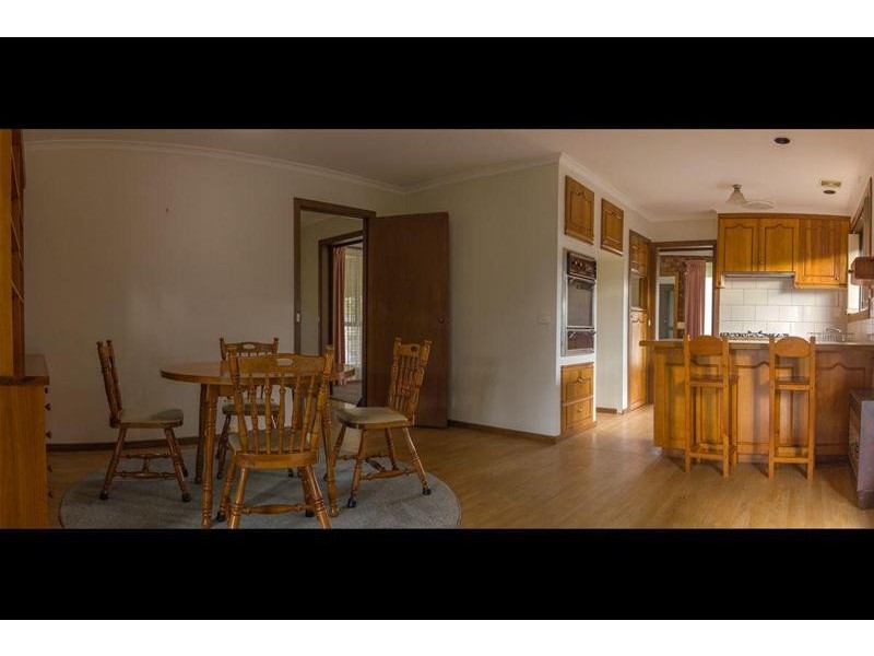 14 ELLERKER Avenue, Ararat VIC 3377