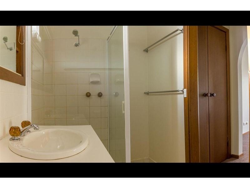 14 ELLERKER Avenue, Ararat VIC 3377