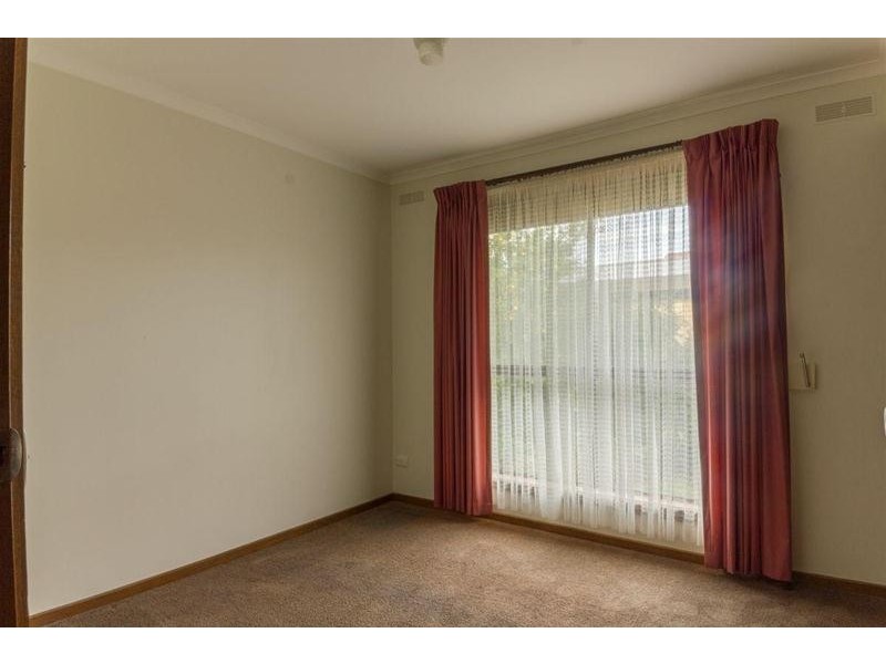 14 ELLERKER Avenue, Ararat VIC 3377