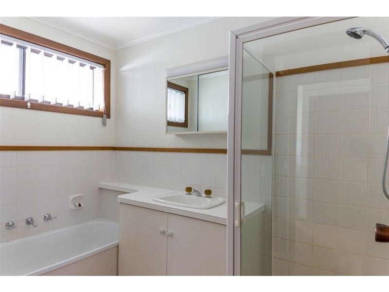 14 ELLERKER Avenue, Ararat VIC 3377