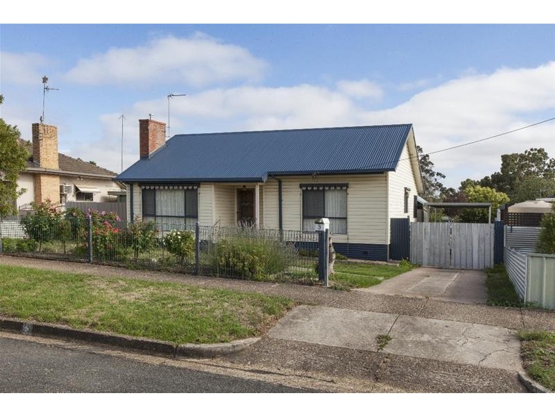 3 Laidlaw Street, Ararat VIC 3377