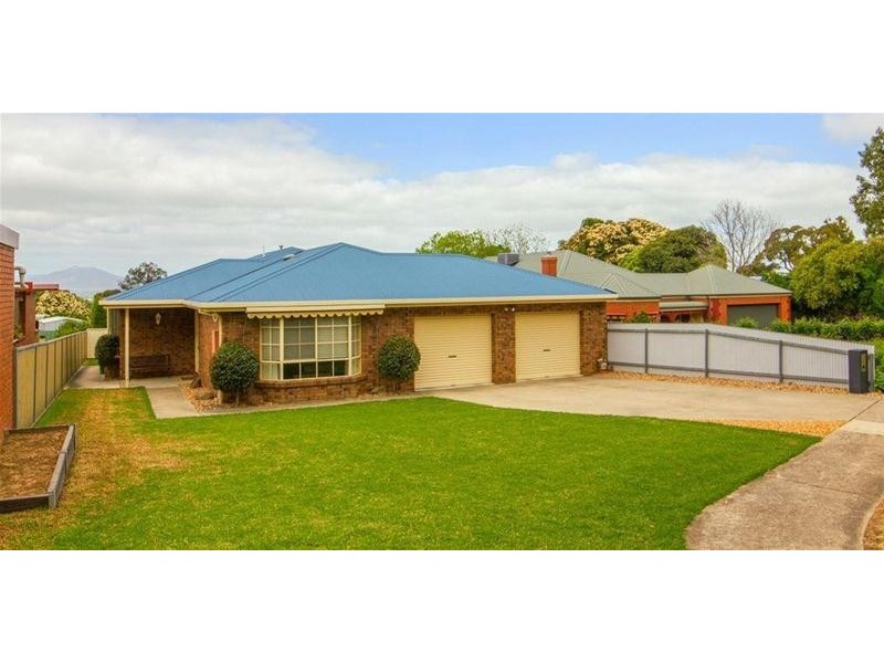 19 BREWSTER Road, Ararat VIC 3377