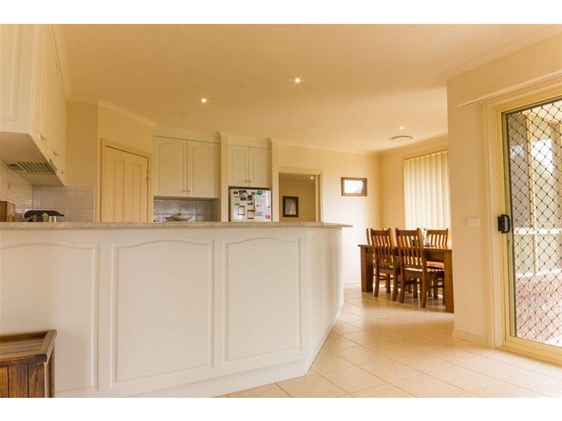 19 BREWSTER Road, Ararat VIC 3377