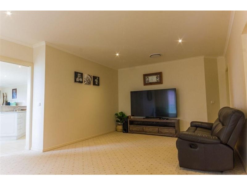 19 BREWSTER Road, Ararat VIC 3377