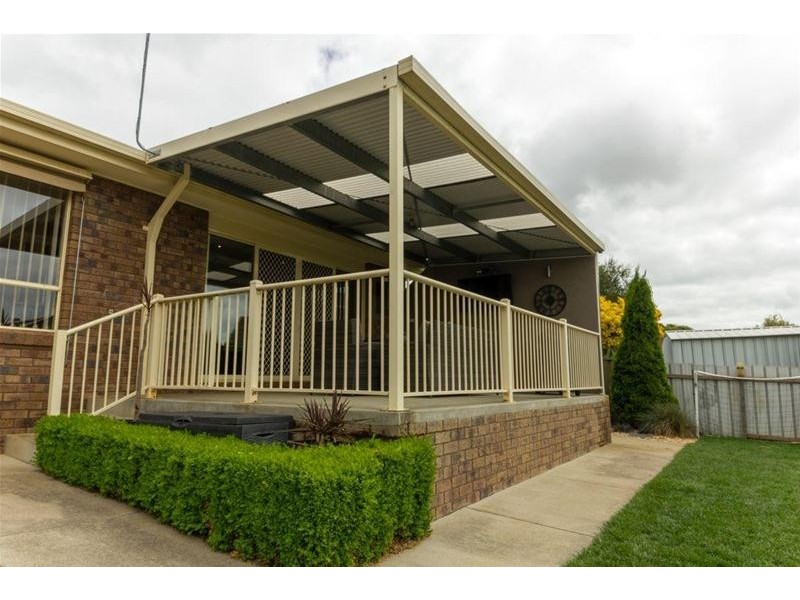 19 BREWSTER Road, Ararat VIC 3377