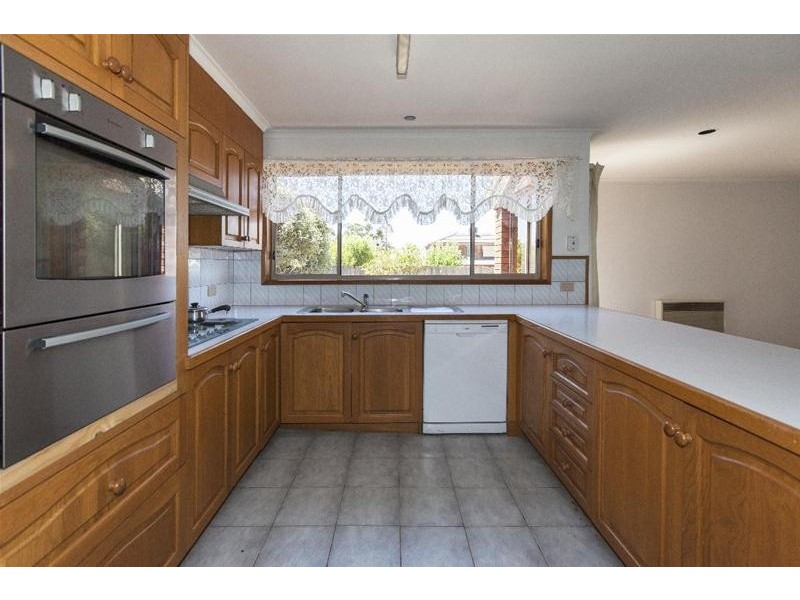 9 Golflinks Road, Ararat VIC 3377