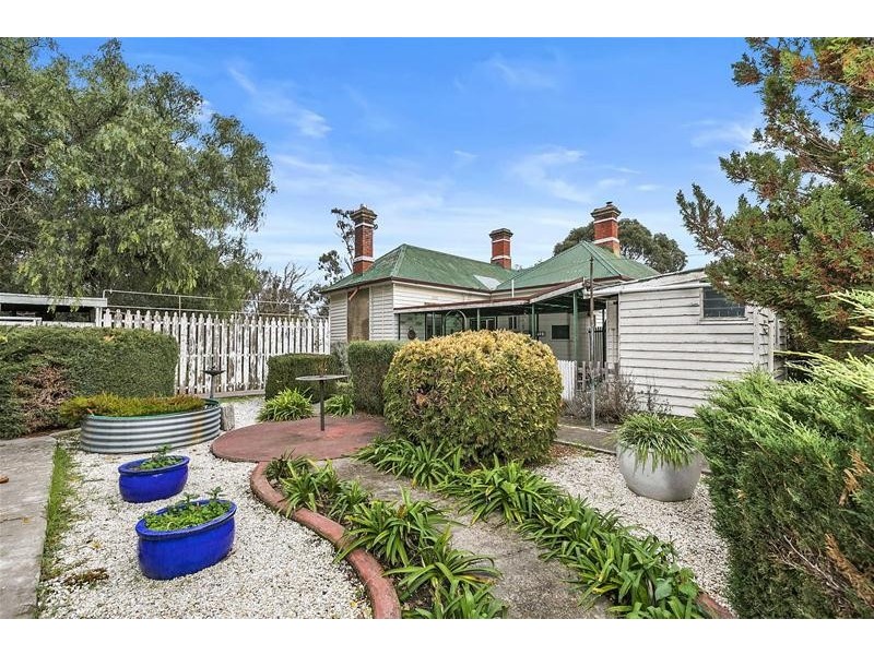24 Degraves Street, Elmhurst VIC 3469