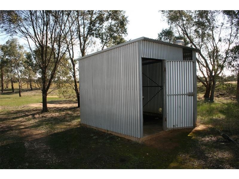 8 Section 2 Hudswell Road, Landsborough VIC 3384