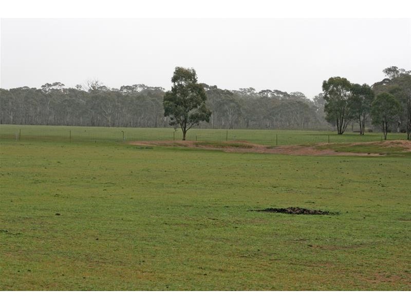 168 Hoopers Road, Stawell VIC 3380