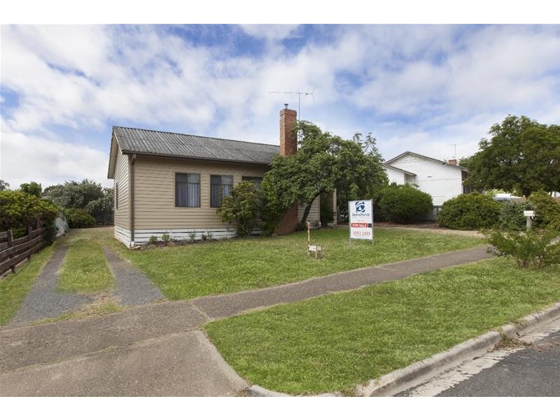 8 WILMOT Street, Ararat VIC 3377