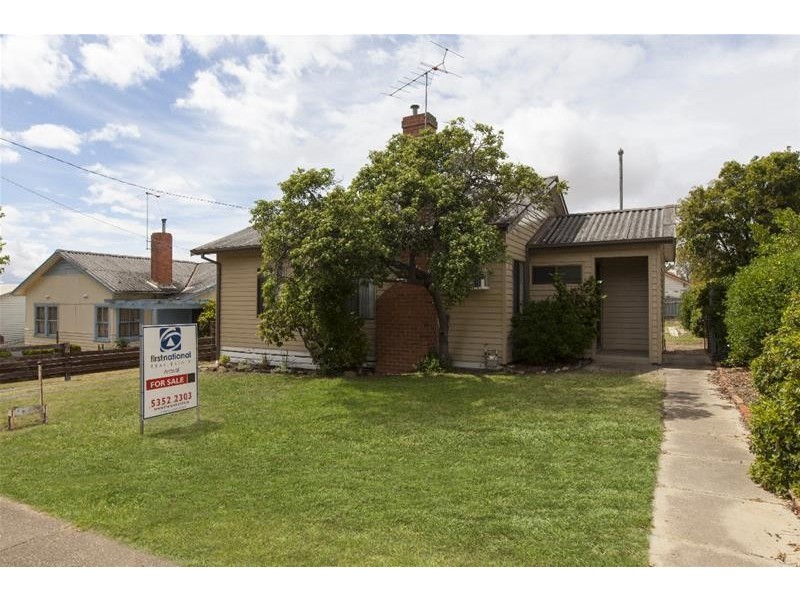 8 WILMOT Street, Ararat VIC 3377