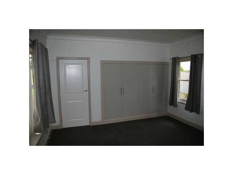 42 HIGH Street, Beaufort VIC 3373