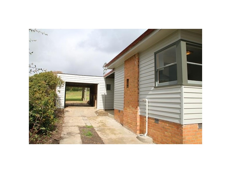 42 HIGH Street, Beaufort VIC 3373