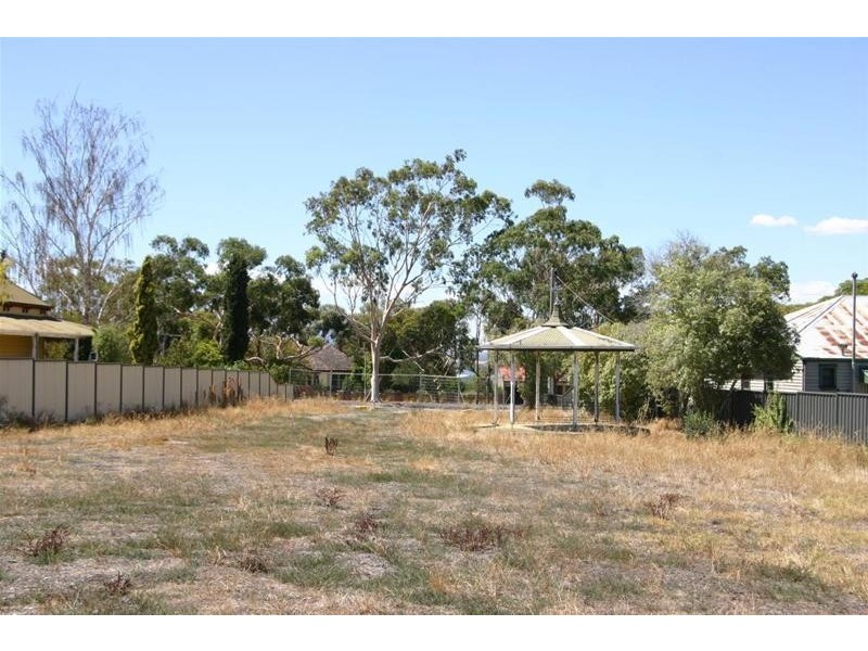 6 Port Fairy Road, Ararat VIC 3377