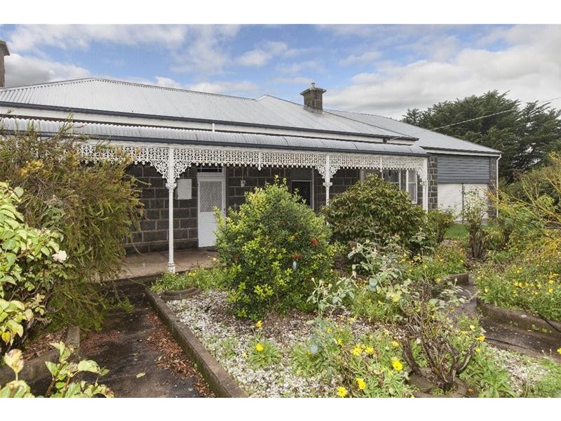 161-161a Montgomery Street, Lake Bolac VIC 3351