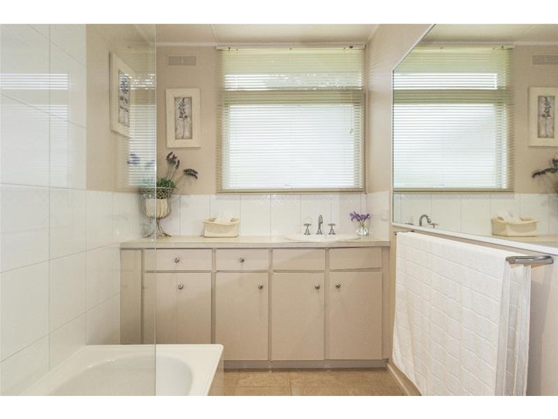 12 Wilding Court, Ararat VIC 3377