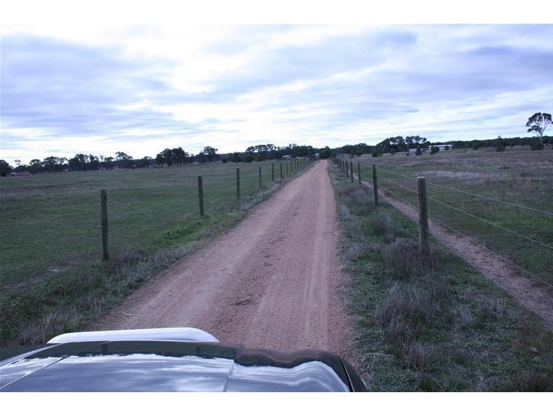 31 Yuruga Road, Great Western VIC 3374