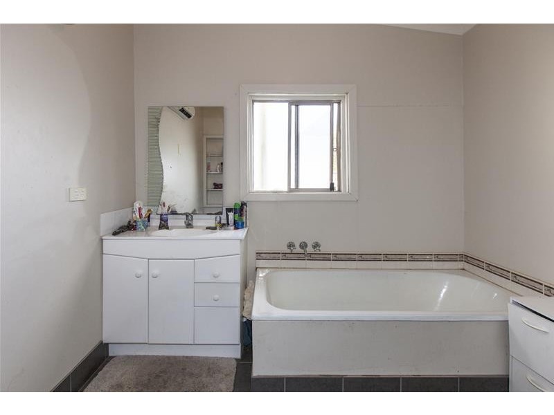 21 Campbell Street, Ararat VIC 3377