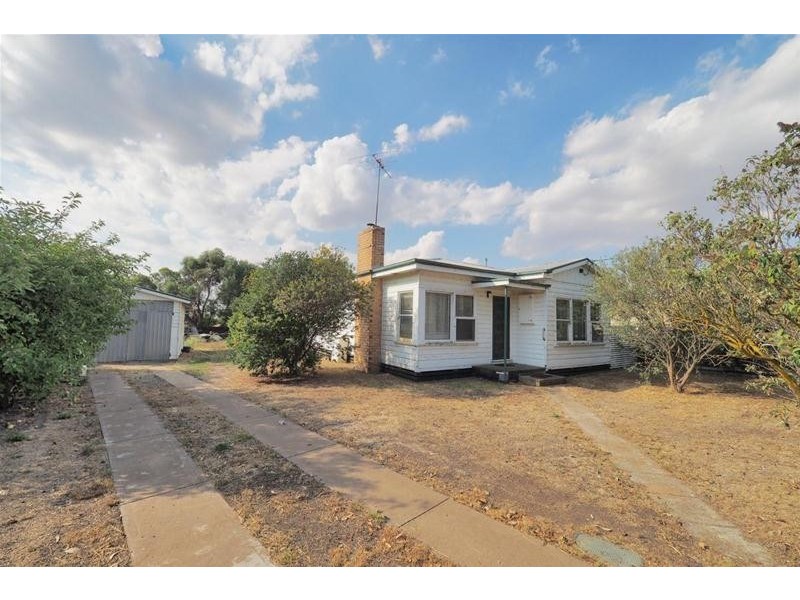 2074 Glenelg Highway, Lake Bolac VIC 3351