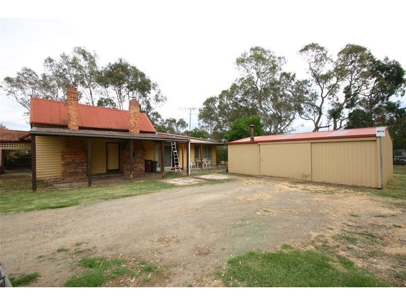 14 Henry Street, Glenthompson VIC 3293