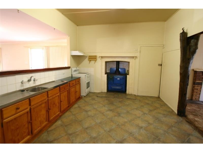 14 Henry Street, Glenthompson VIC 3293